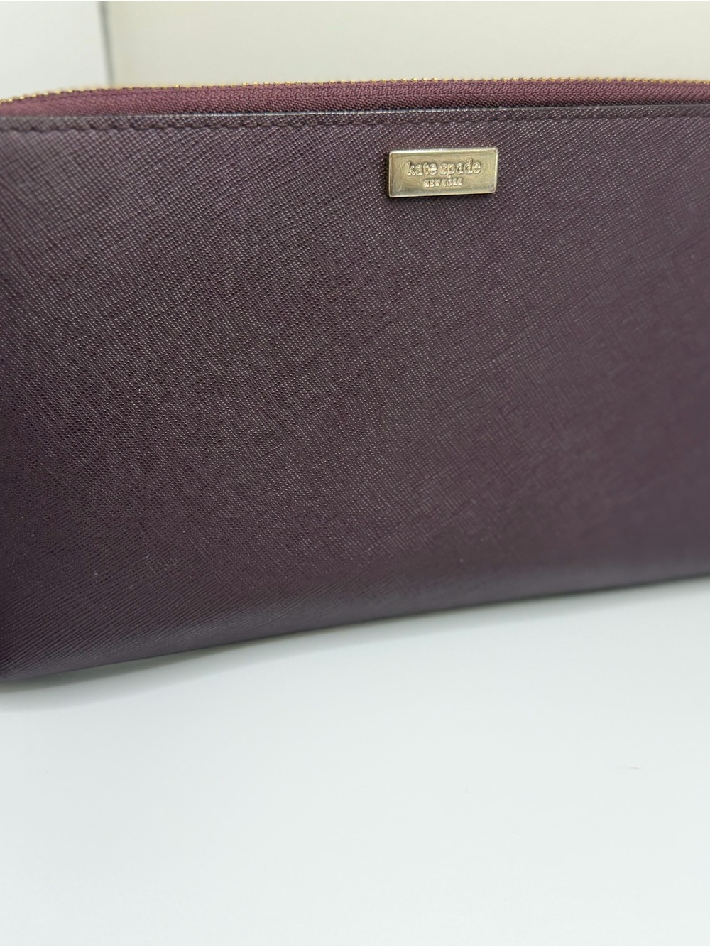 Kate Spade New York Wilson Road Neda zip around wallet